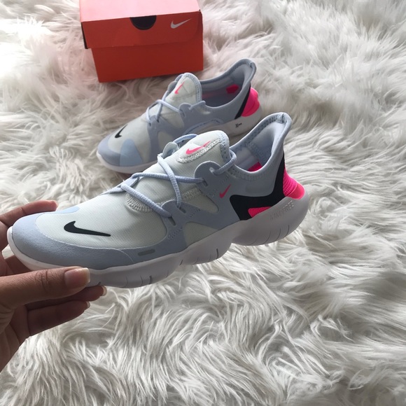 🌸 women’s Nike free shoes 🌸 - Picture 4 of 7